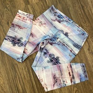 LULULEMON LEGGINGS - size 10